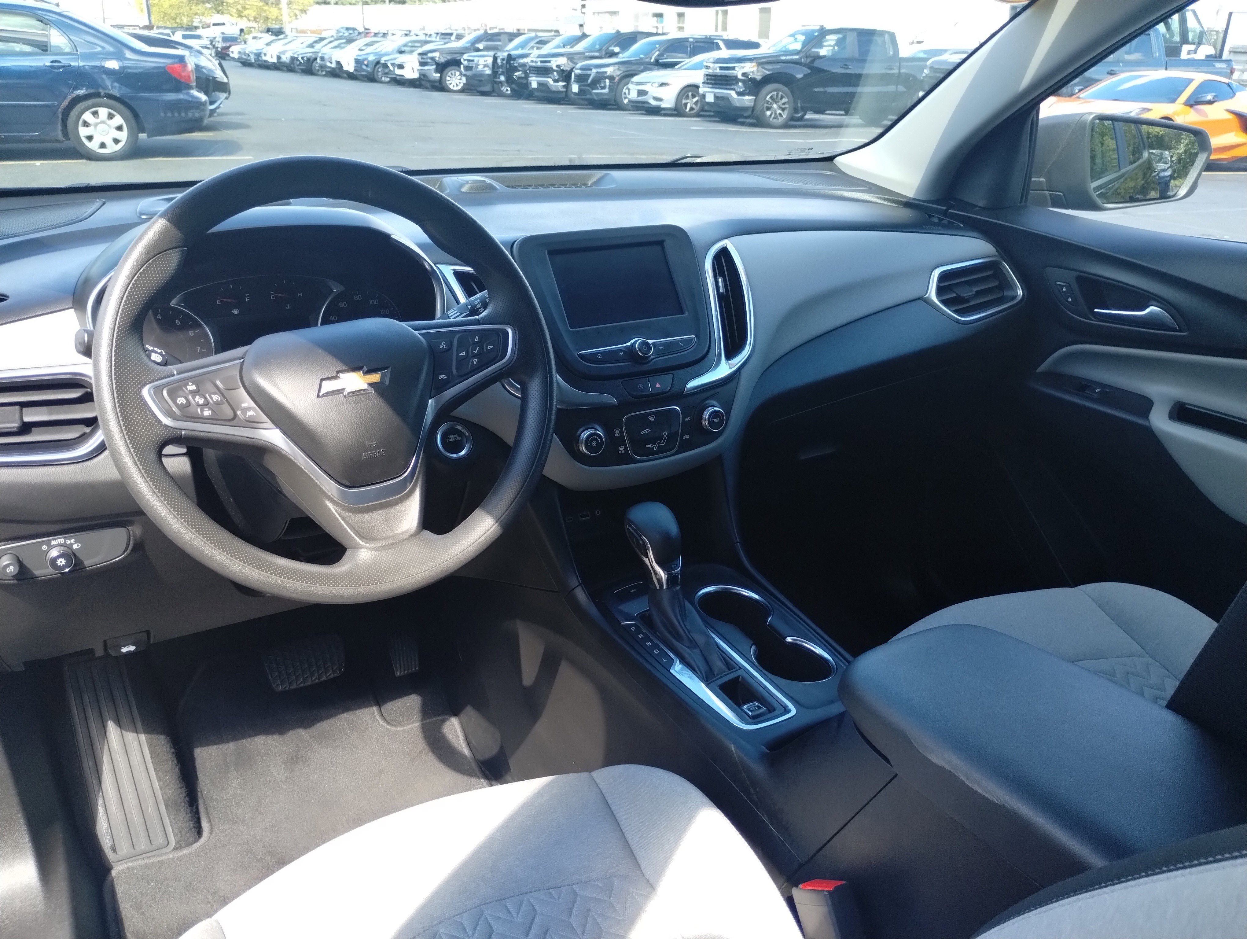 Used 2022 Chevrolet Equinox LS w/ LS Convenience Package image 17