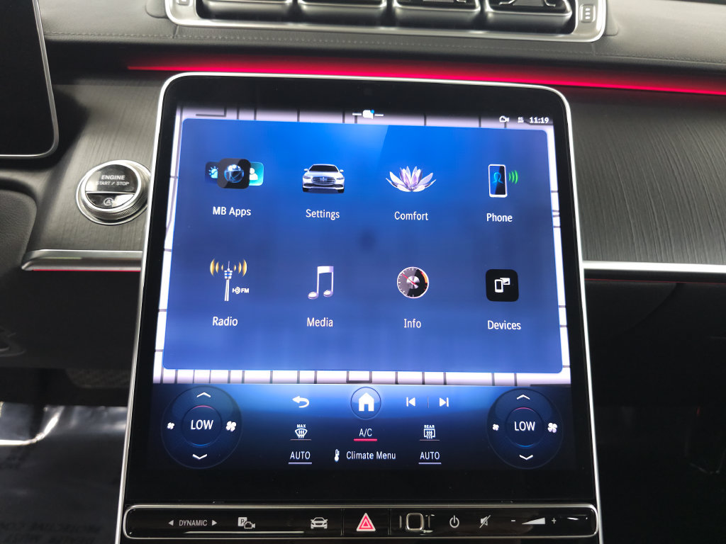 Used 2025 Mercedes-Benz S 580 4MATIC Sedan image 17