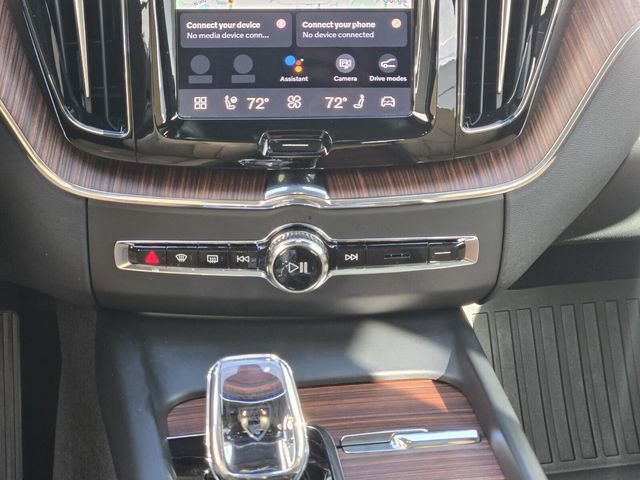 Certified 2024 Volvo XC60 B5 Ultimate w/ Protection Package Premier image 20