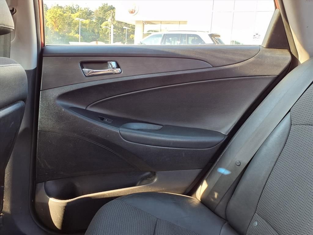 Used 2011 Hyundai Sonata SE image 29