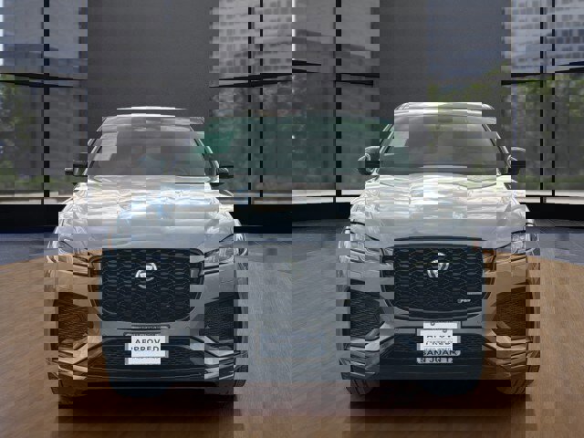 Used 2025 Jaguar F-PACE R-Dynamic S image 47