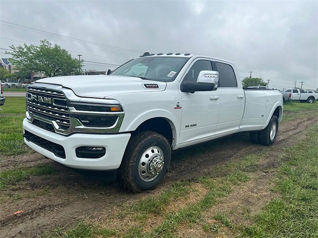 New 2025 RAM 3500 Longhorn image 3