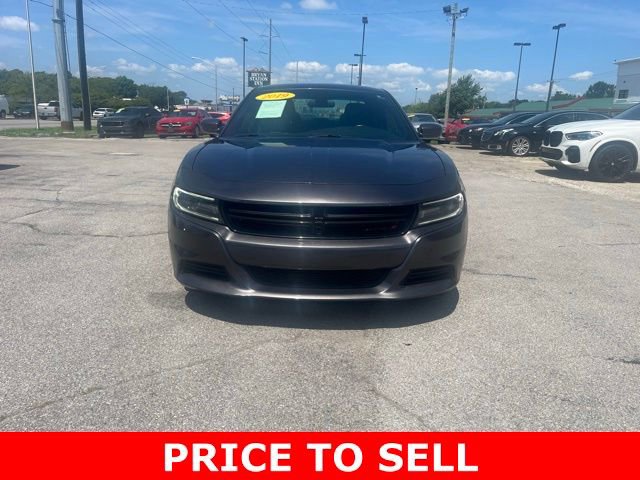 Used 2019 Dodge Charger SXT image 2