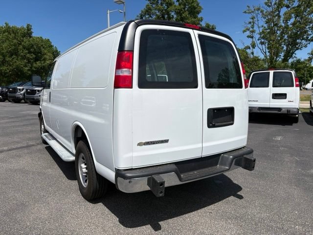 Used 2024 Chevrolet Express 2500 w/ Driver Convenience Package RWD image 3