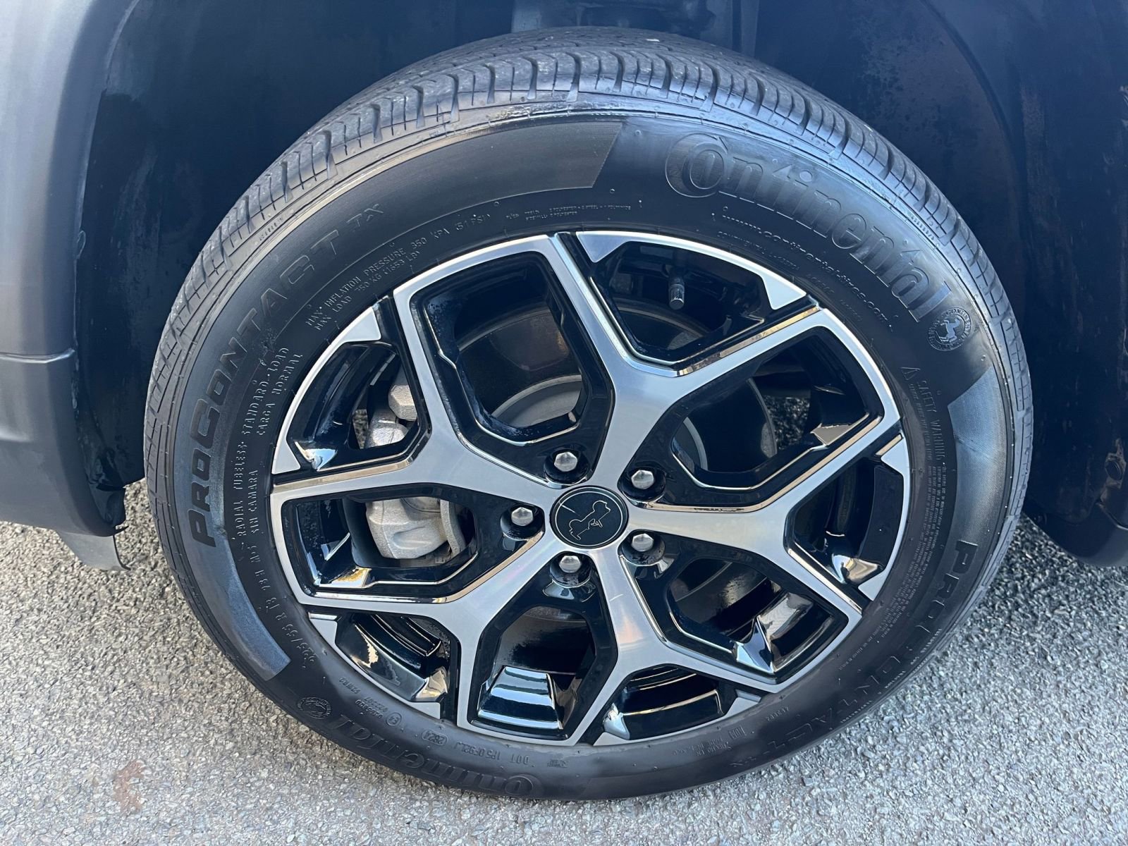 Used 2025 Jeep Compass Limited image 31