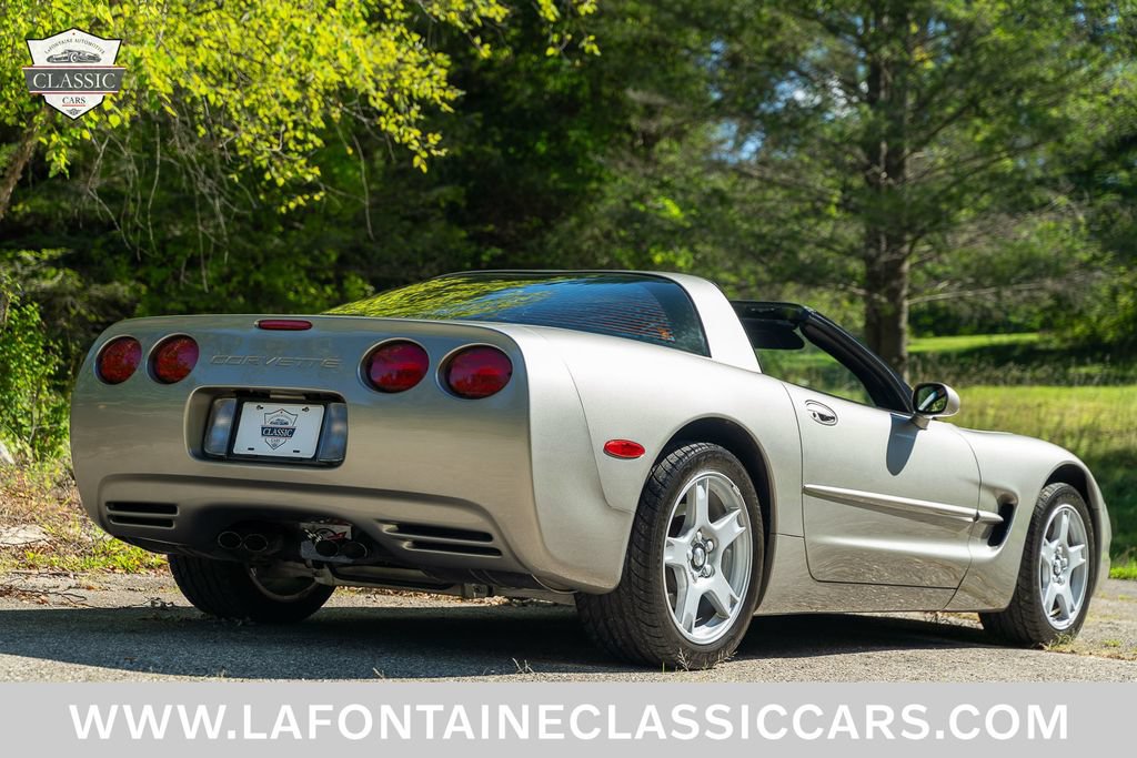 Used 1999 Chevrolet Corvette Coupe RWD image 39
