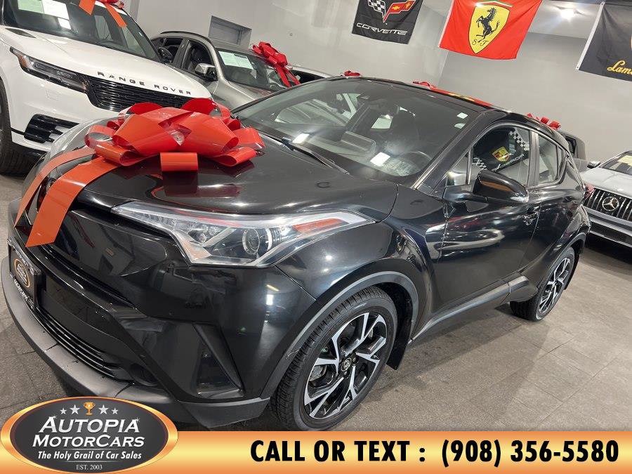 Used 2019 Toyota C-HR XLE FWD image 2