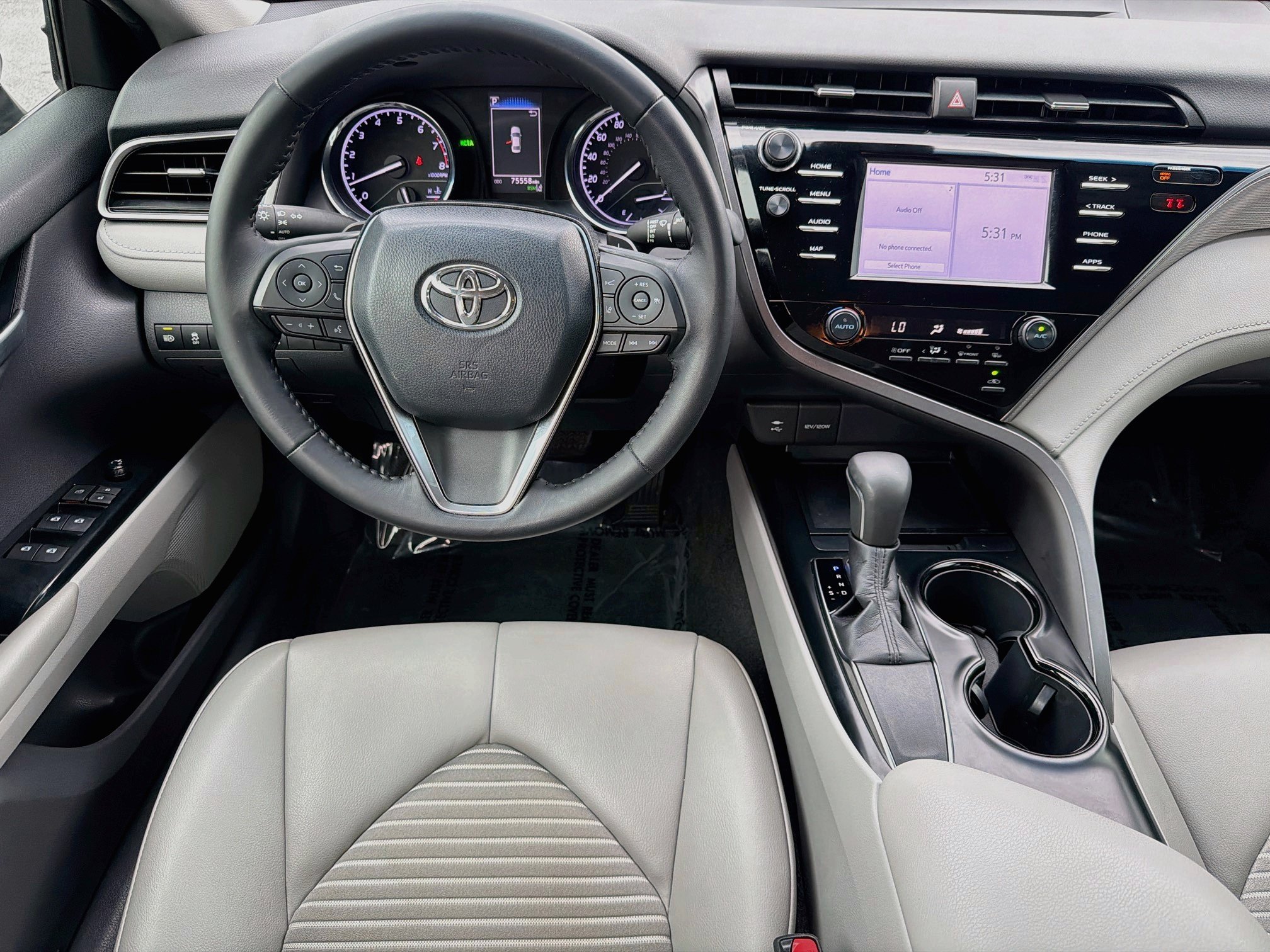 Used 2019 Toyota Camry SE w/ Convenience Package FWD image 17