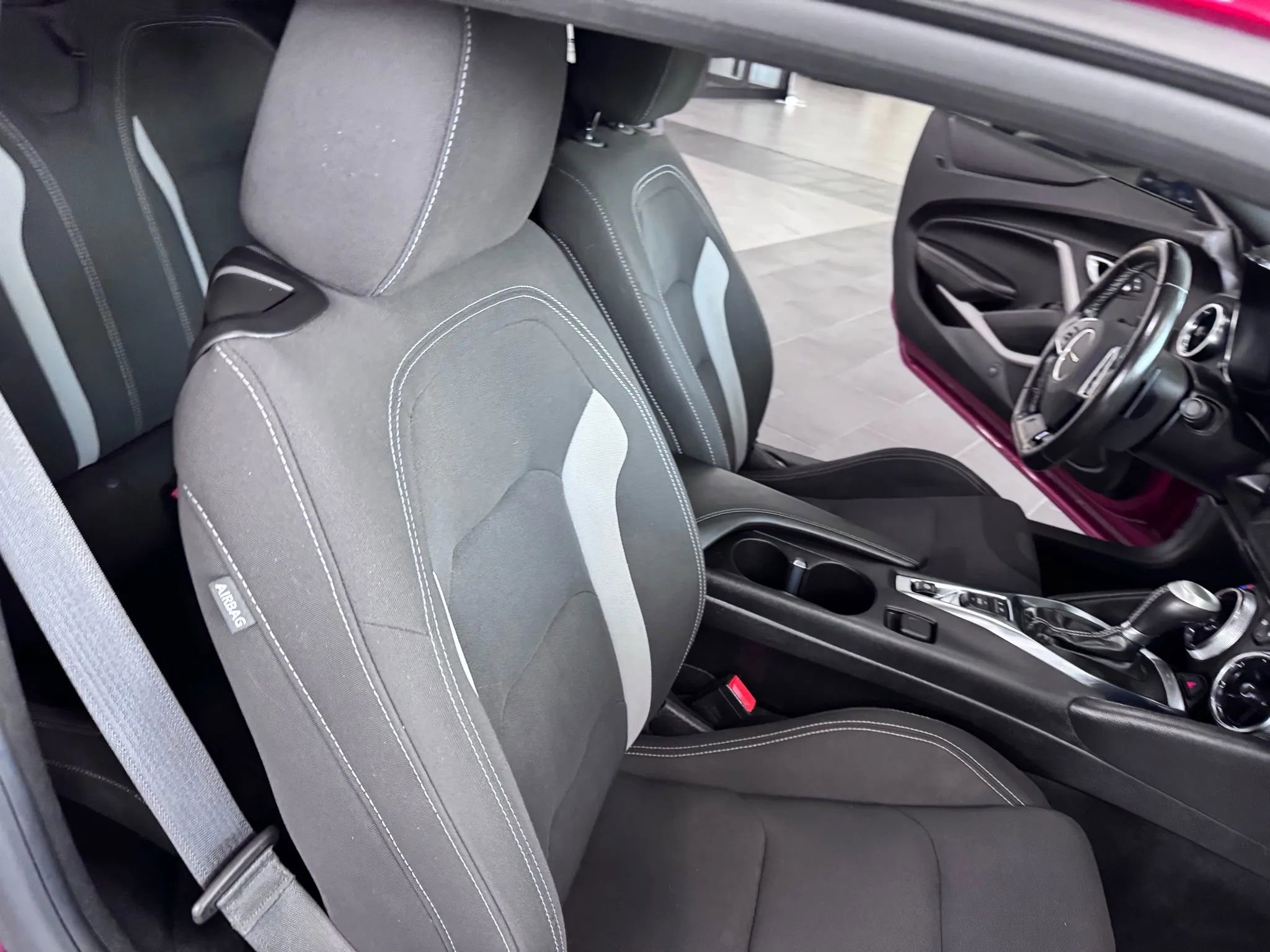 Used 2021 Chevrolet Camaro LT w/ Technology Package image 13