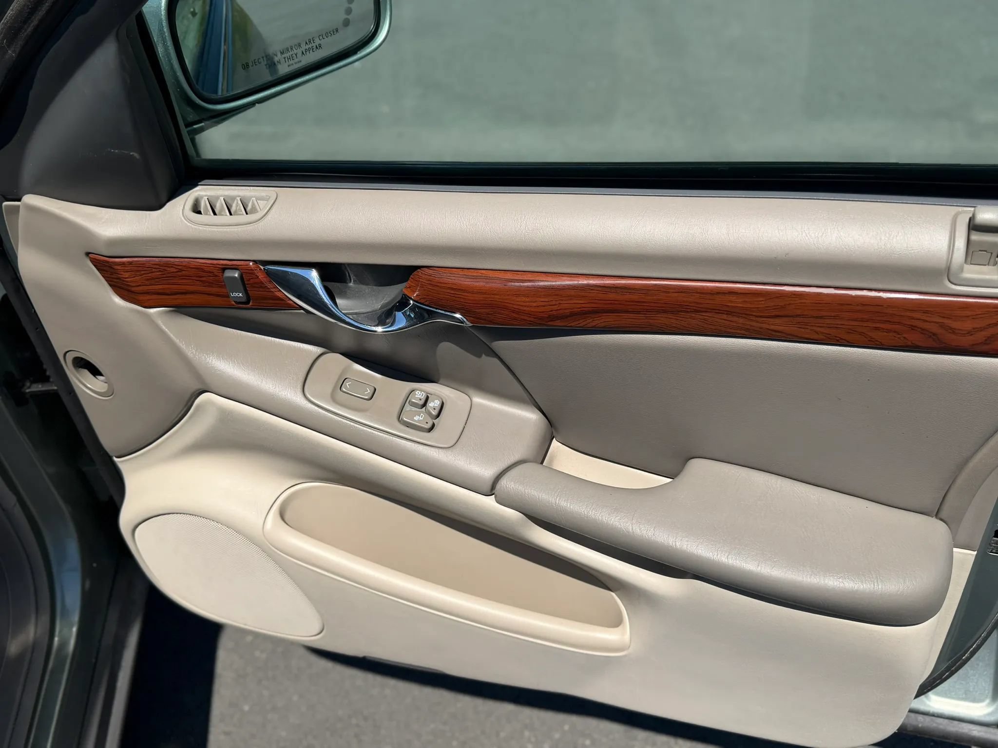 Used 2005 Cadillac De Ville FWD image 22