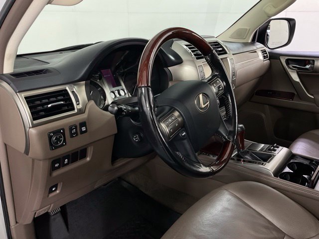 Used 2017 Lexus GX 460 AWD/4WD image 18