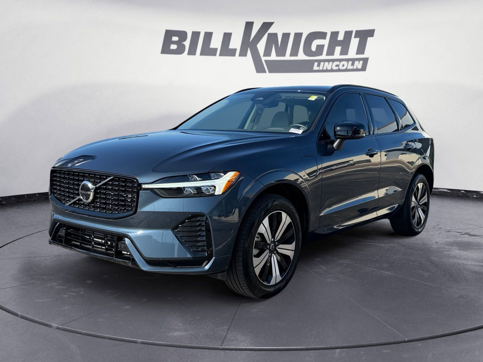 Used 2025 Volvo XC60 T8 Plus w/ Protection Package Premier