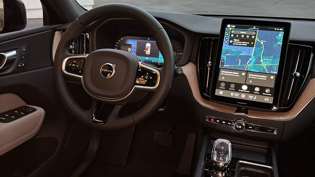 New 2026 Volvo XC60 T8 Plus w/ Climate Package image 7