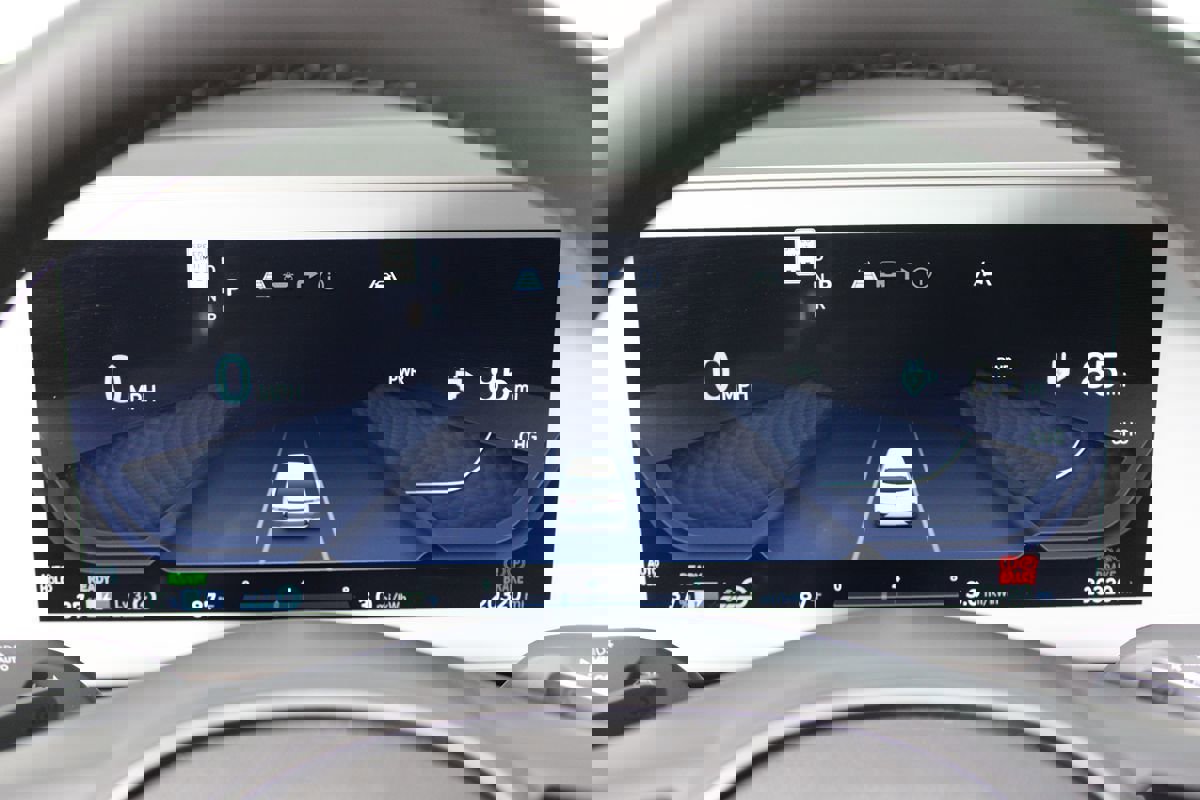 Used 2024 Hyundai Ioniq 5 SE image 7