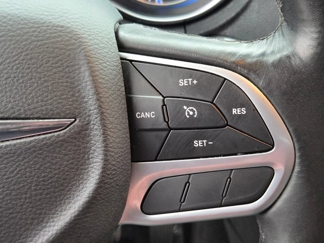 Used 2021 Chrysler 300 Touring w/ Sport Appearance Package RWD image 25