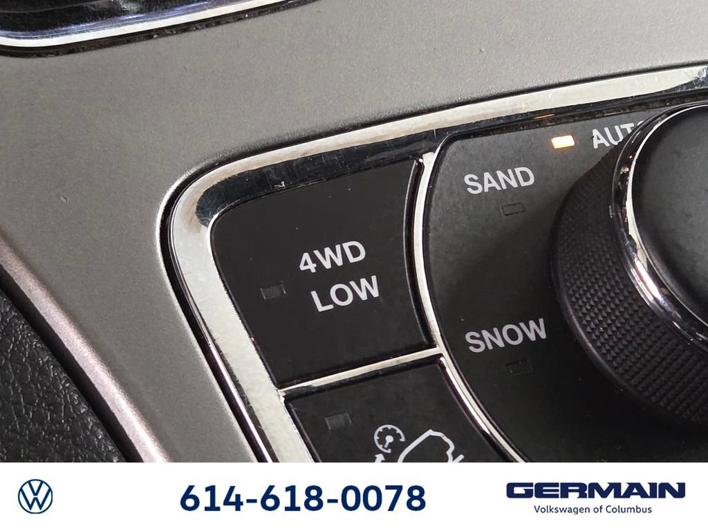 Used 2020 Jeep Grand Cherokee Laredo w/ Quick Order Package 2BN North AWD/4WD image 36