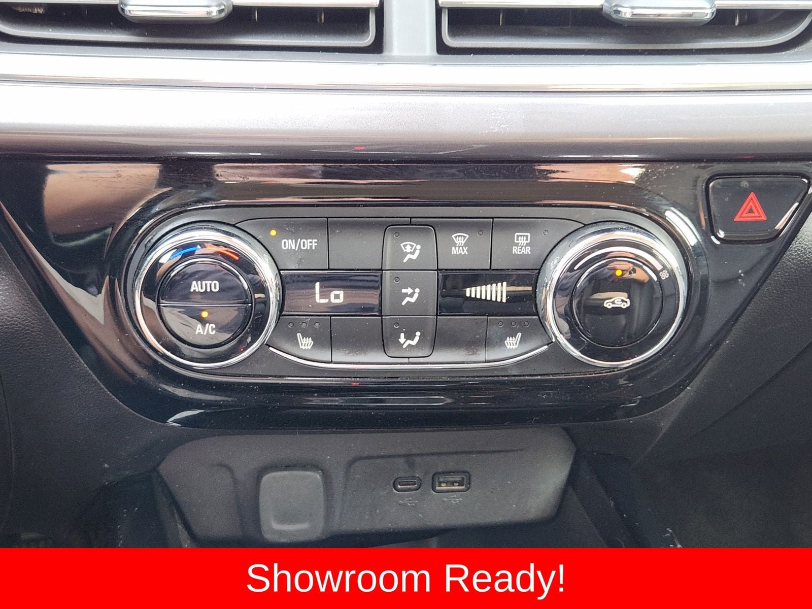Used 2024 Chevrolet Trax ACTIV w/ Driver Confidence Package FWD image 26