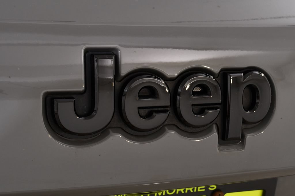Used 2021 Jeep Grand Cherokee Laredo X AWD/4WD image 21