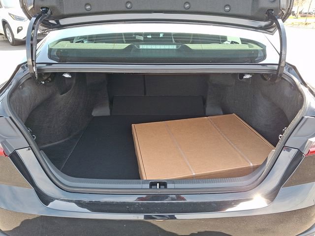 Used 2026 Toyota Camry SE FWD image 31