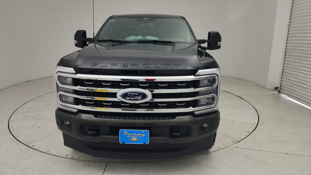 Used 2024 Ford F350 King Ranch w/ FX4 Off-Road Package AWD/4WD image 2