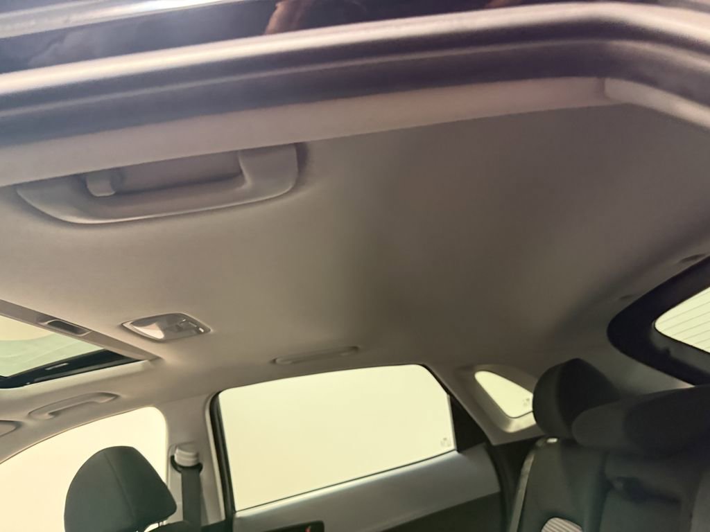 Used 2021 Hyundai Kona SEL Plus AWD/4WD image 50