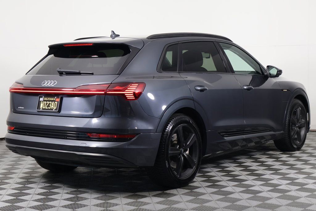 Used 2019 Audi e-tron Premium Plus image 4