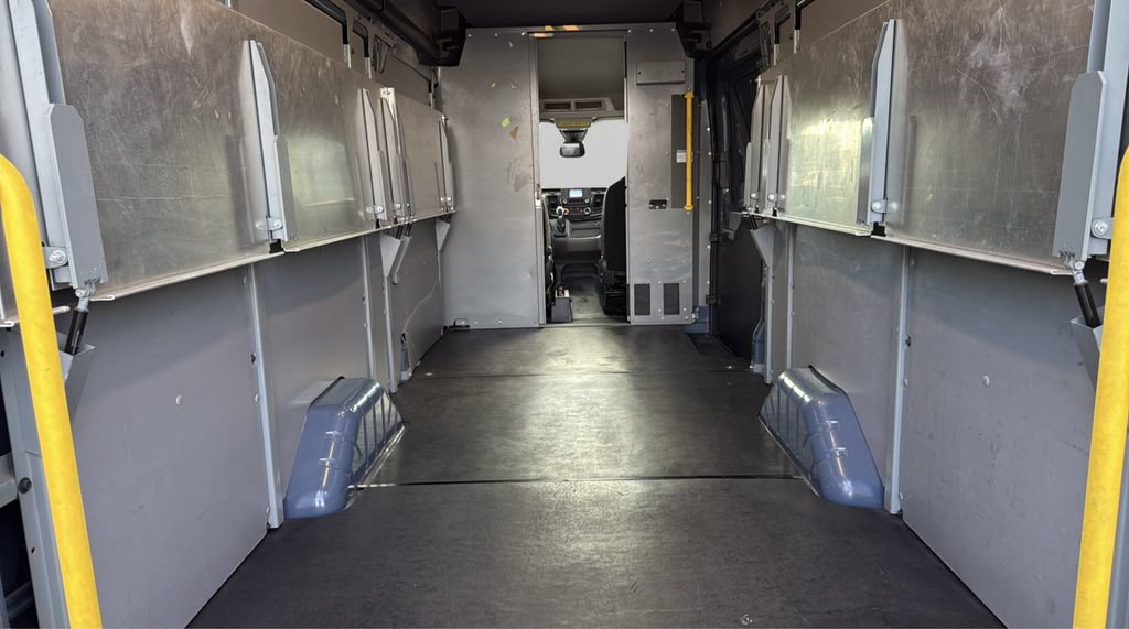 Used 2020 Ford Transit 250 148 High Roof Extended RWD image 7