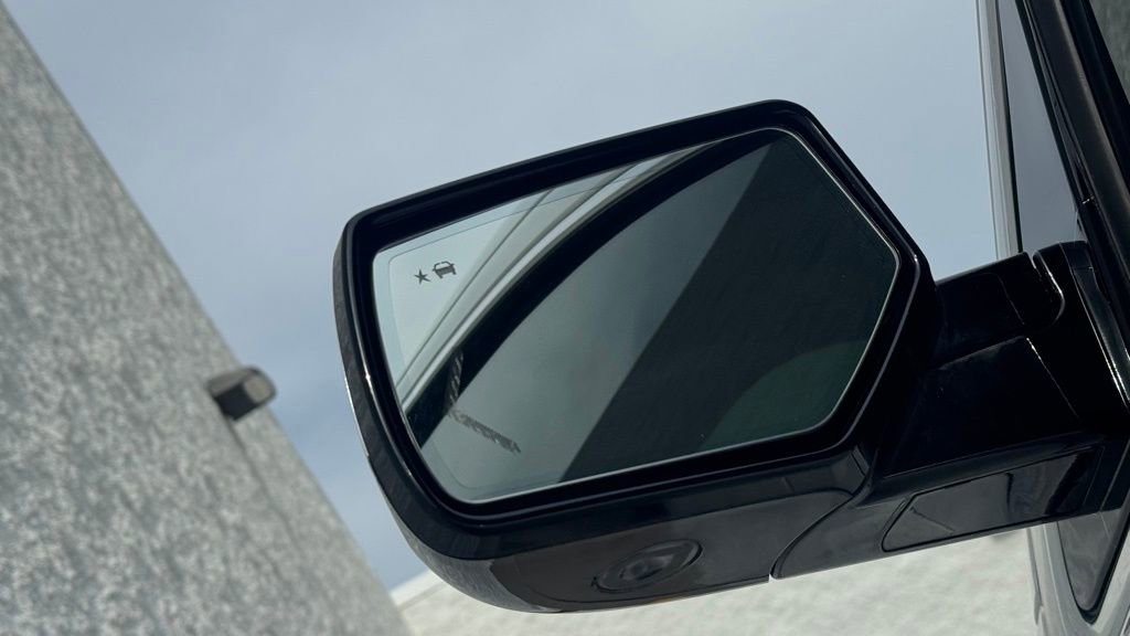 Used 2020 GMC Yukon XL Denali w/ Denali Ultimate Package image 19