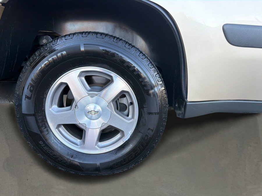 Used 2004 Chevrolet TrailBlazer LS w/ LS Preferred Equipment Group RWD image 25