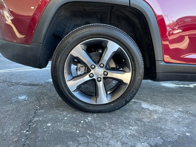 Used 2023 Jeep Grand Cherokee Limited w/ Luxury Tech Group II image 37