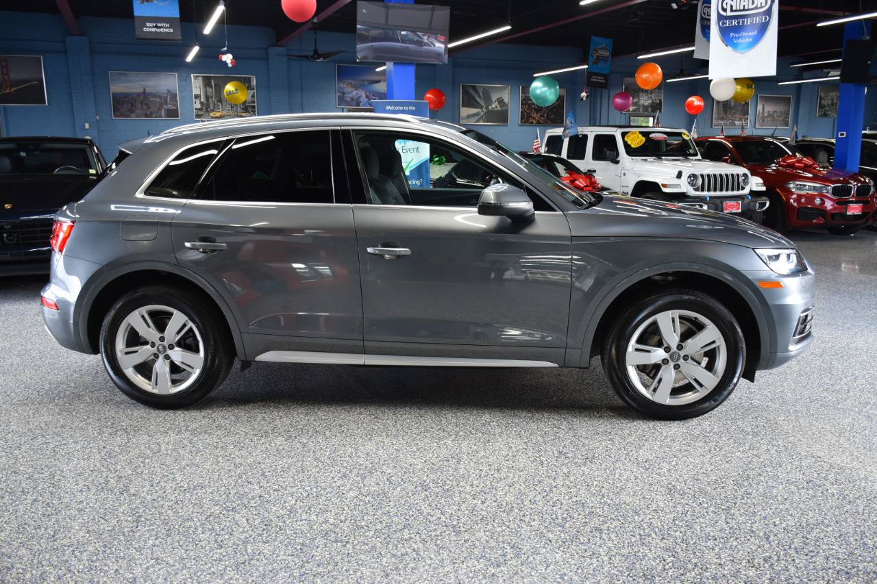 Used 2019 Audi Q5 2.0T Premium Plus w/ Premium Plus Package AWD/4WD image 2