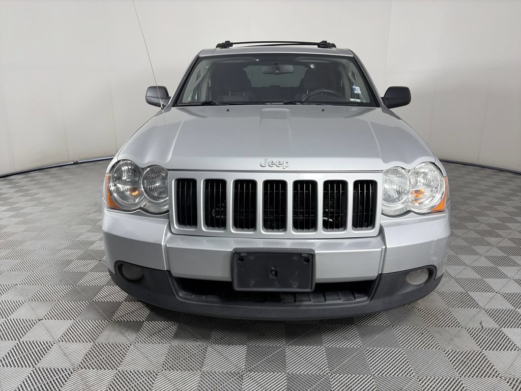 Used 2010 Jeep Grand Cherokee Laredo AWD/4WD image 2