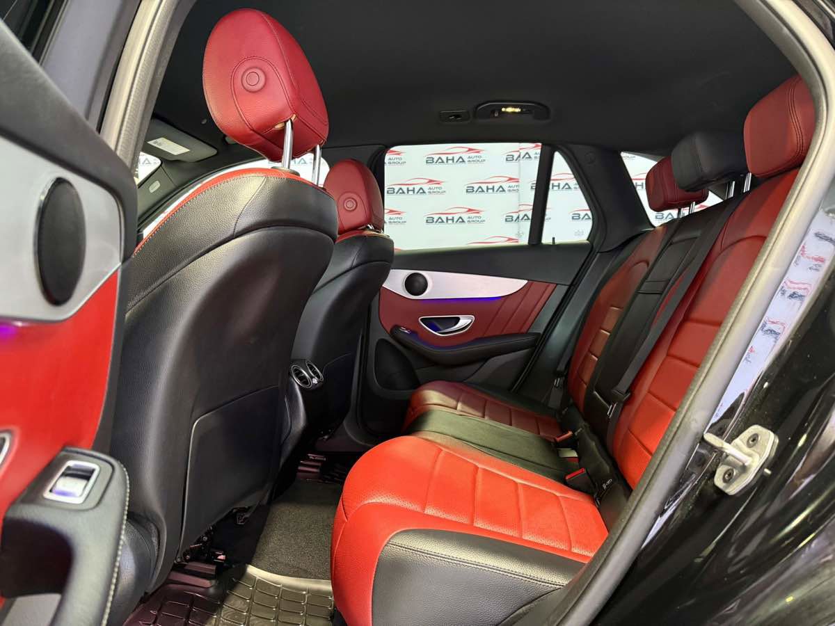 Used 2022 Mercedes-Benz GLC 300 4MATIC w/ AMG Line image 45