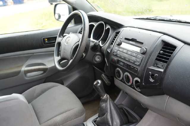 Used 2011 Toyota Tacoma 2WD Access Cab w/ Convenience Pkg image 40