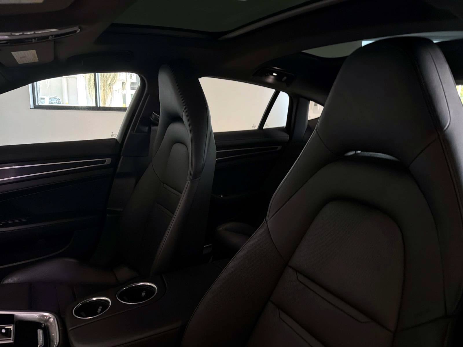 Used 2020 Porsche Panamera RWD image 5