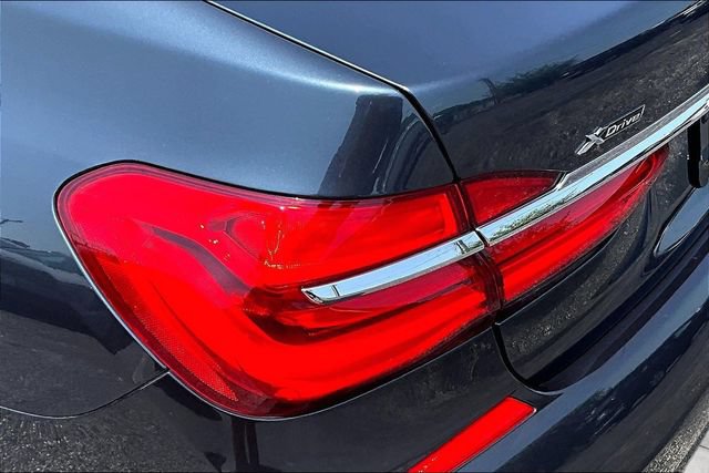 Used 2018 BMW 750i xDrive AWD/4WD image 27