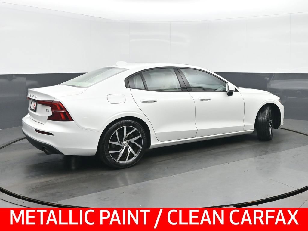 Used 2019 Volvo S60 T5 Momentum w/ Premium Package FWD image 3