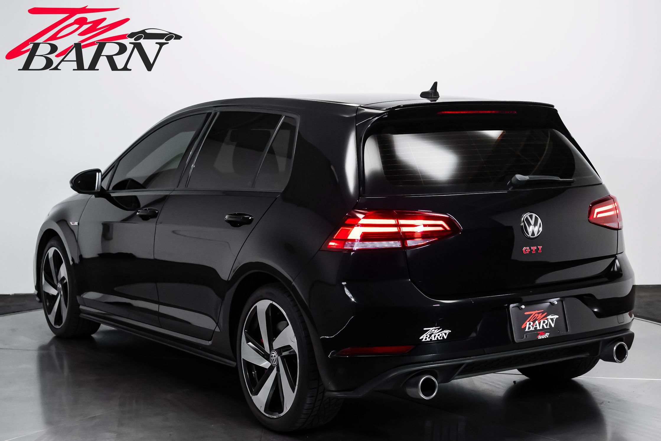 Used 2021 Volkswagen GTI S FWD image 3