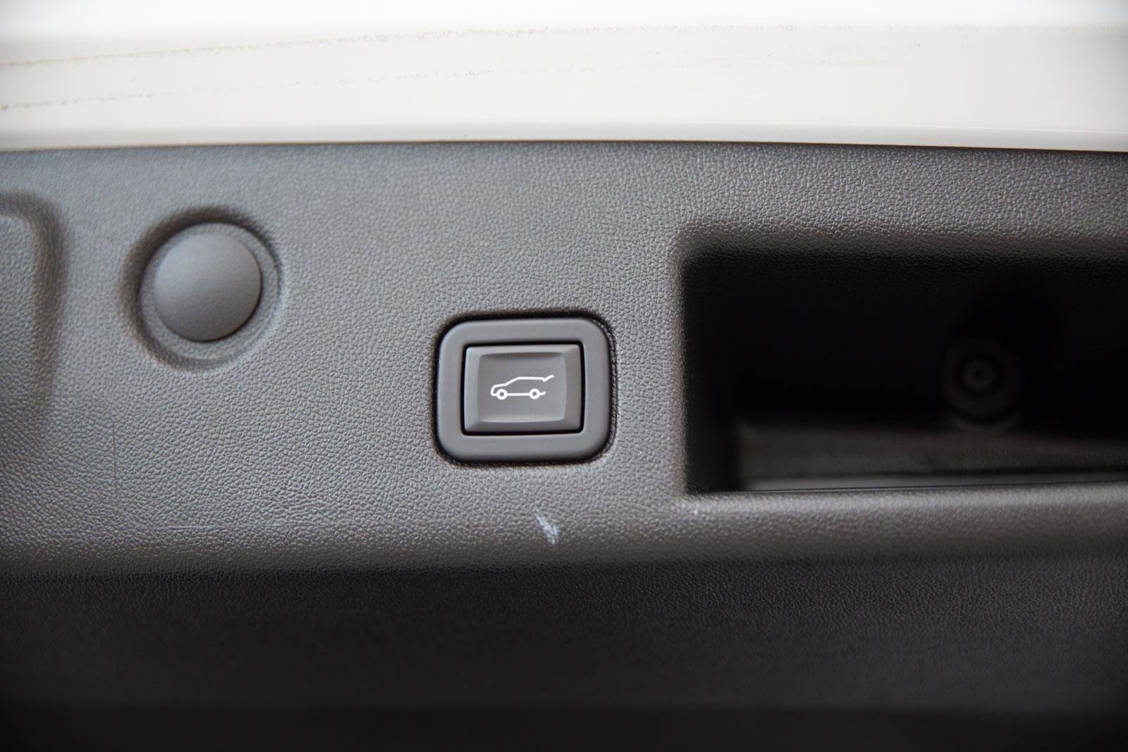 Certified 2023 Chevrolet Equinox LT w/ Driver Convenience Package image 26