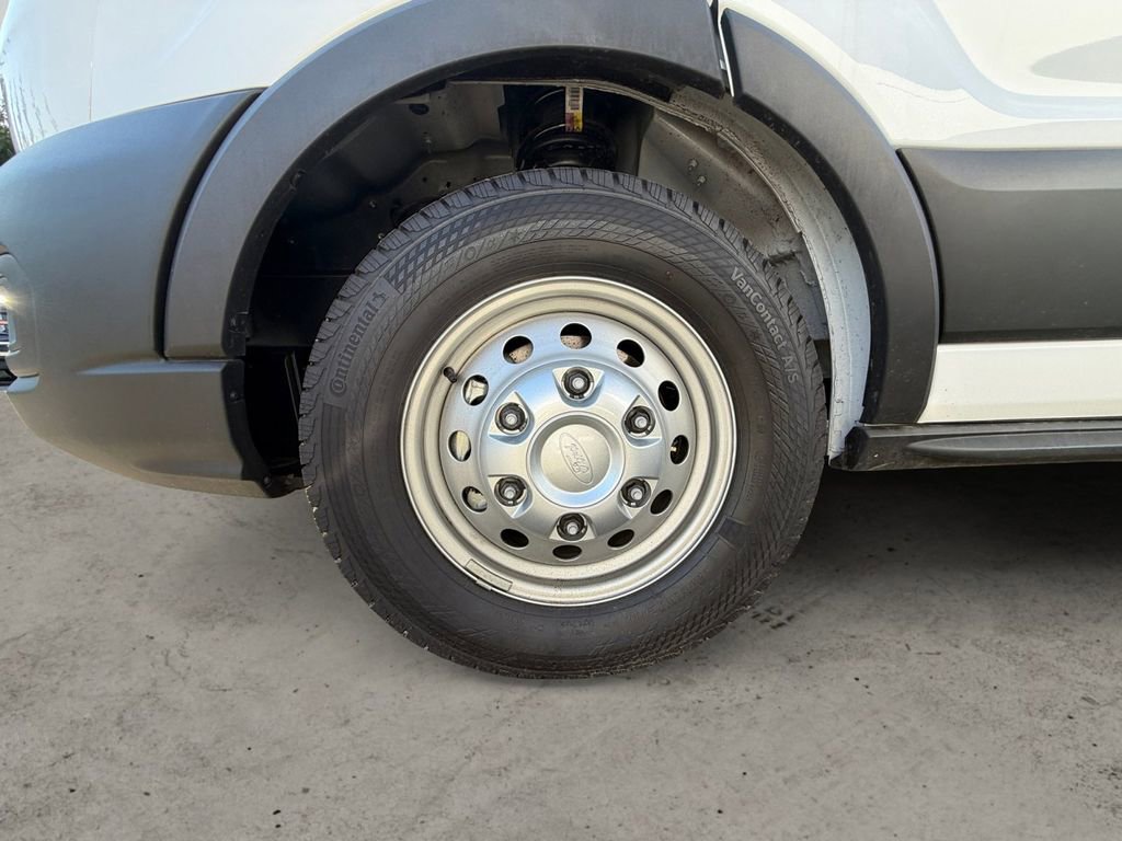 Used 2024 Ford Transit 250 148 Medium Roof Extended AWD image 9