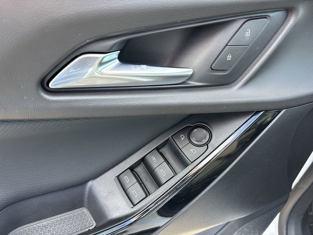 New 2026 Chevrolet Equinox LT image 24