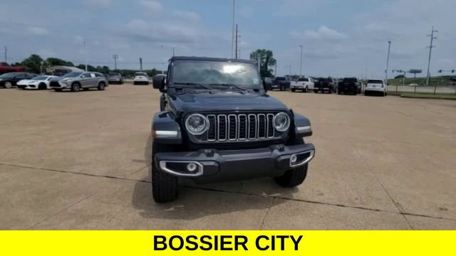 Used 2024 Jeep Wrangler Unlimited Sahara w/ Safety Group AWD/4WD image 3