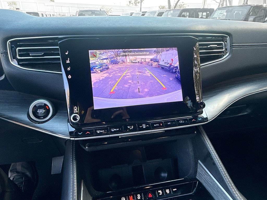 Used 2024 Jeep Wagoneer Series III image 15