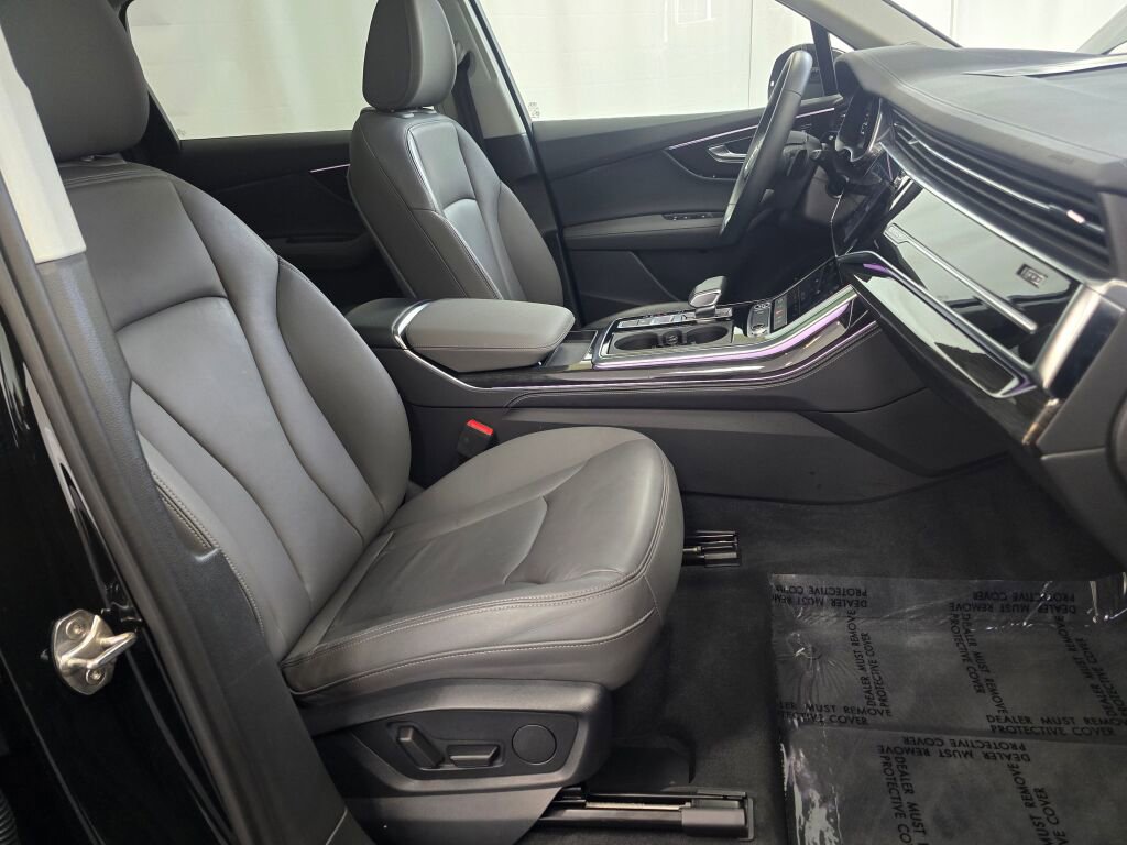 Certified 2025 Audi Q7 3.0T Premium Plus image 28