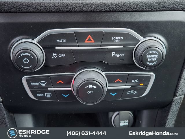 Used 2023 Dodge Charger SXT w/ Cold Weather Package RWD image 19