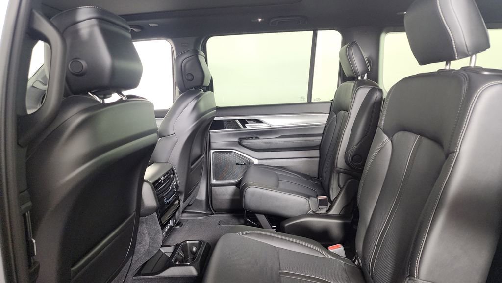 New 2025 Jeep Wagoneer Series II image 28
