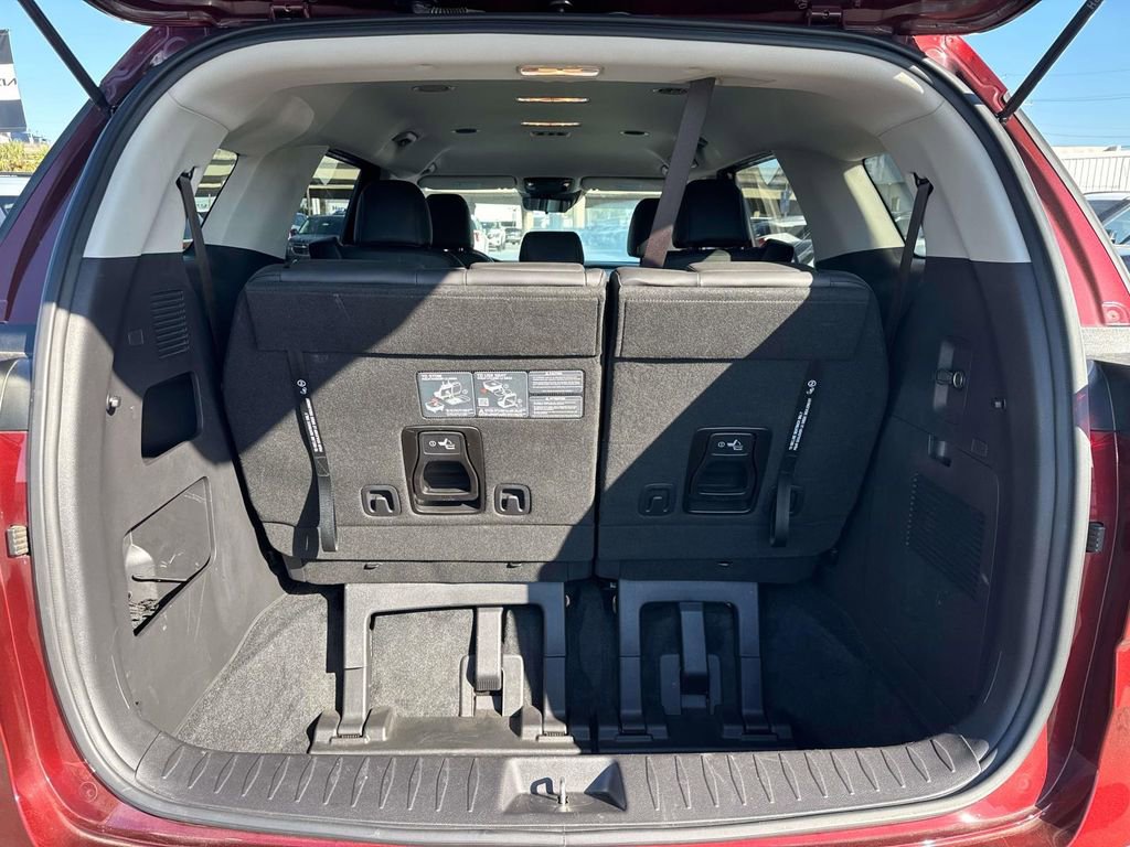 Certified 2024 Kia Carnival LX image 10