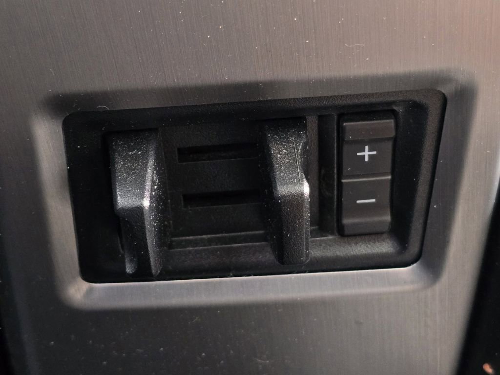 Used 2018 Ford F350 Platinum w/ Platinum Ultimate Package image 15