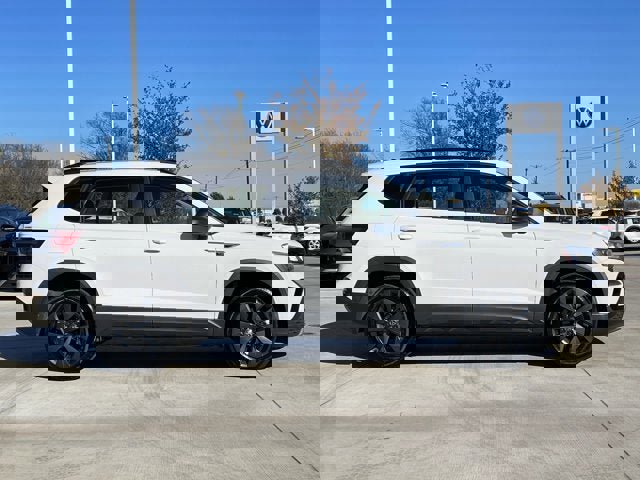 Used 2022 Volkswagen Taos S image 7