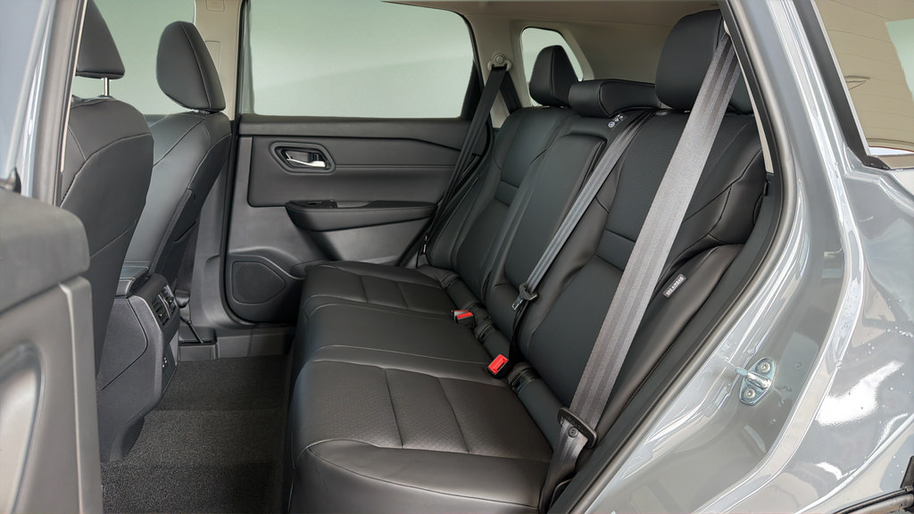 New 2026 Nissan Rogue Dark Armor FWD image 14